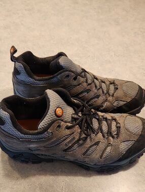 Merrell Men's Gray and Black Waterproof Trail Runners